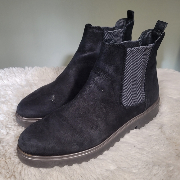 Paul Green Vienna Lugged  Chelsea Booties Shoes Size 7.5 Black Leather - Picture 1 of 9